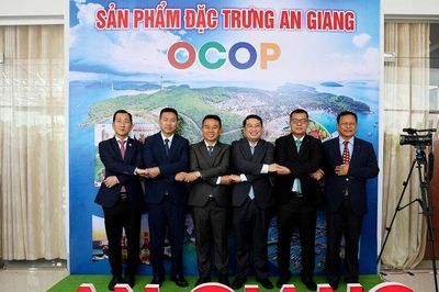 Kết nối giao thương vùng biên giới Việt Nam - Campuchia - Lào