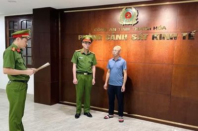 Khởi tố giám đốc công ty sản xuất 'Nem chua rán Hà Nội' giả