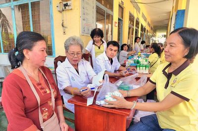 Khám bệnh, cấp thuốc miễn phí cho hơn 500 người dân xã Tân Hiệp