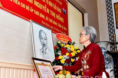 Khẳng định vai trò 'Cây cao bóng cả'