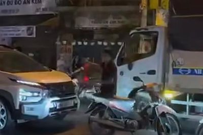 Người đàn ông gây hỗn loạn 1 tuyến đường ở TPHCM do 'buồn chuyện gia đình'