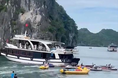Va chạm giữa tàu du lịch và thuyền máy chở khách ở Cát Bà, 1 người tử vong