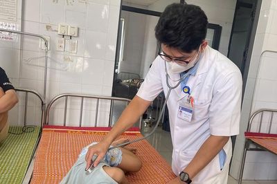 43 người nhập viện nghi ngộ độc sau khi ăn bánh mì ở Đà Nẵng