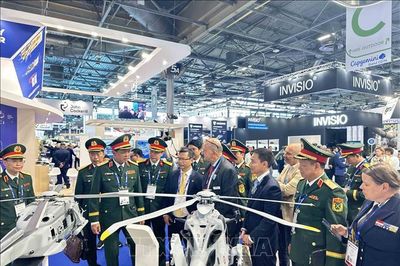 Việt Nam thúc đẩy hợp tác công nghiệp quốc phòng tại Triển lãm Eurosatory 2026
