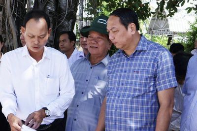 Phó Bí thư Tỉnh ủy An Giang Lâm Minh Thành khảo sát hạ tầng, giáo dục