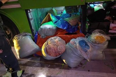 Phát hiện gần 500kg mỡ lợn bốc mùi thối đang trên đường đi tiêu thụ