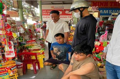 Bị tóm giữa đường