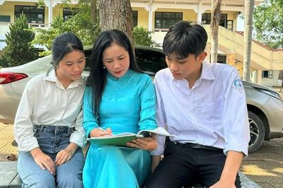 Cô giáo tâm huyết với sự nghiệp trồng người