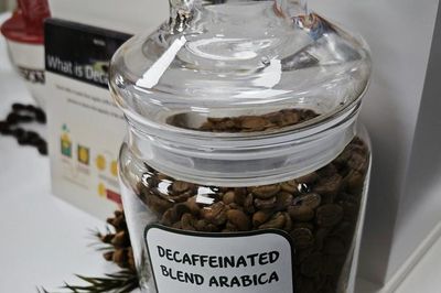 Giá cà phê hôm nay 29-6: Điều ít biết về cà phê không chứa caffeine
