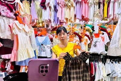 Chợ truyền thống thích ứng trước làn sóng tiêu dùng hiện đại