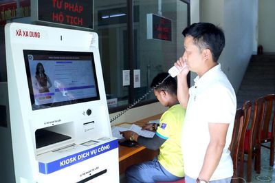 Gỡ 'điểm nghẽn' nhân lực cho cấp xã
