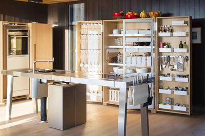 Sửa nhà đừng chỉ nghĩ đến đẹp: 6 thiết kế lưu trữ giúp nhà luôn ngăn nắp mà ít người để ý