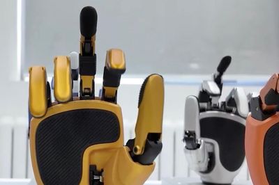 Cuộc đua tạo bàn tay robot thông minh nóng lên tại Trung Quốc