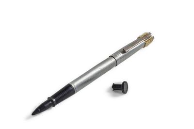 Chiếc bút giúp phi hành gia Apollo 11 rời Mặt Trăng sắp được đấu giá