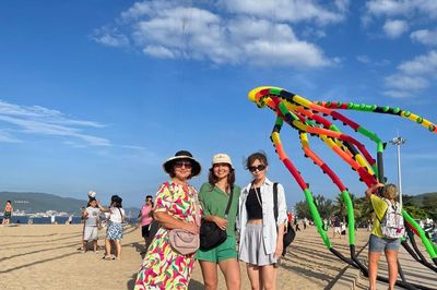 Du khách quốc tế hòa vui cùng Festival Biển Khánh Hòa 2026