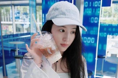 Ảnh mặt mộc của Lưu Diệc Phi gây sốt