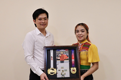 Tấm lòng nhân ái của võ sĩ Lò Thị Phung
