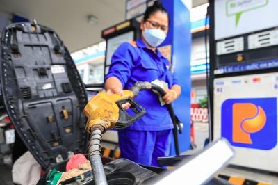 Điều chỉnh giá xăng từ 15 giờ ngày 30/7