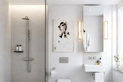 6 bí quyết của kiến trúc sư giúp phòng tắm nhỏ 'lột xác' rộng rãi và tinh tế hơn
