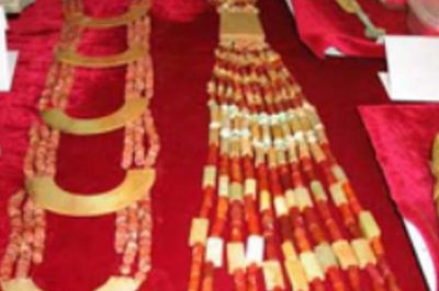 Phát hiện nghĩa địa quý tộc 2.800 năm tuổi chứa hơn 600 cổ vật