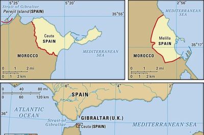 Điều gì khiến hàng chục nghìn người liều mình vượt biên vào Ceuta?