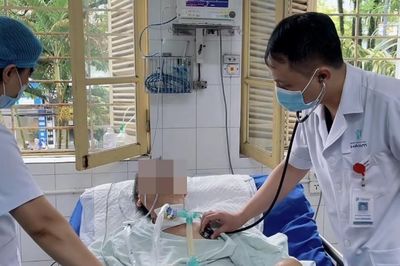 Gia đình đã chuẩn bị hậu sự, người đàn ông hồi phục sau gần 3 tháng điều trị