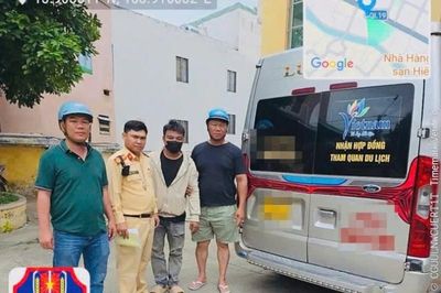 Phát hiện tài xế xe khách không có bằng lái, dương tính với ma túy