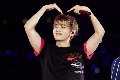V (BTS) bị mất thính lực