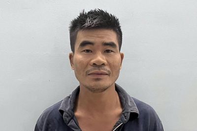 Không chịu hoàn lương