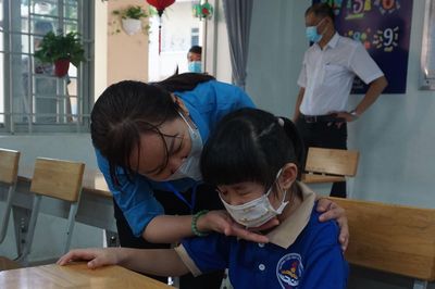 Giúp trẻ vượt qua lo lắng khi trở lại trường sau kỳ nghỉ hè
