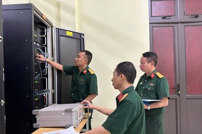Thi đua làm chủ kỹ thuật vô tuyến điện