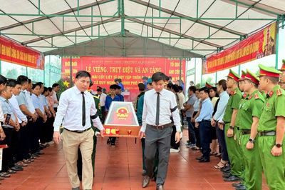 Truy điệu và an táng 3 hài cốt liệt sĩ