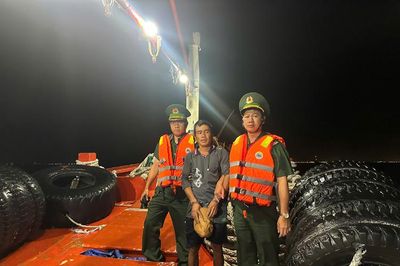 TP Hồ Chí Minh: Bắt giữ bị can hiếp dâm lẩn trốn trên tàu cá