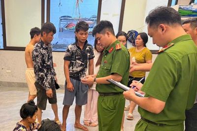 Mê Linh tăng cường test nhanh ma túy tại các công trình xây dựng