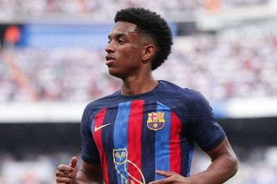 Barca và MU bất đồng vụ Balde