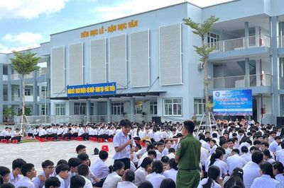 Tự hào mái trường mang tên Đại tướng Võ Nguyên Giáp