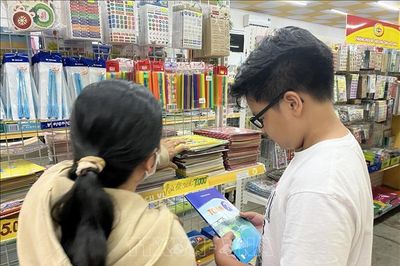 Loay hoay tìm mua sách giáo khoa trước năm học mới