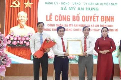 Mỹ An Hưng đón nhận danh hiệu xã An toàn khu