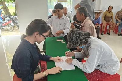 Xã Cam Lâm chi trả hơn 4,4 tỷ đồng cho các hộ chăn nuôi bị thiệt hại do dịch tả heo châu Phi