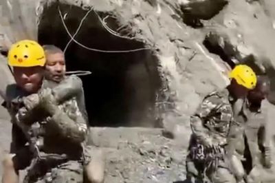 Nepal chạy đua giải cứu hơn 900 công nhân mắc kẹt trong đường hầm sau lũ dữ