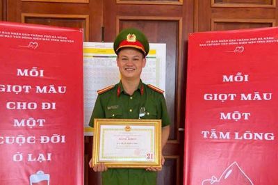 Sĩ quan Công an gần dân nhất