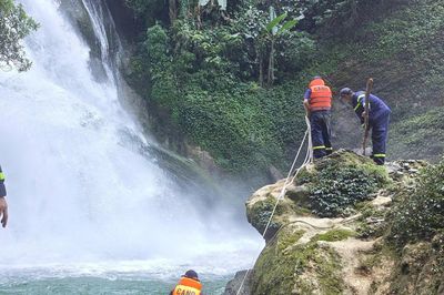 Tuyên Quang: Khẩn trương tìm kiếm du khách bị mất tích tại thác Khâu Làn