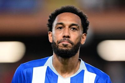 Aubameyang chia tay đội tuyển trong cay đắng