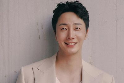 Jung Il Woo tiếp bước Lee Know của Stray Kids hỗ trợ nạn nhân lũ lụt tại Nepal