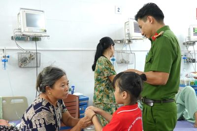 Ấm lòng những suất cháo yêu thương