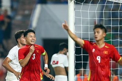 Thủ quân U20 Việt Nam xin lỗi người hâm mộ sau thất bại ở vòng loại châu Á