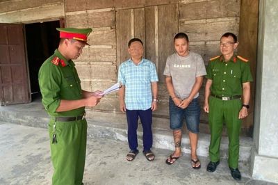 Khởi tố 'đệ tử tiên nâu'