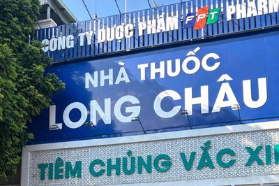 Green SM và Long Châu triển khai giao hàng bằng xe máy điện tại hơn 1.500 nhà thuốc