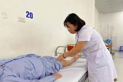 Đau khớp có 7 dấu hiệu này cần đi khám sớm