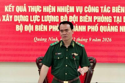 Trung tướng Vũ Trung Kiên kiểm tra tại Ban chỉ huy Bộ đội Biên phòng TP Quảng Ninh